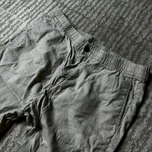 H&M Cream colored Linen Pants, size Medium